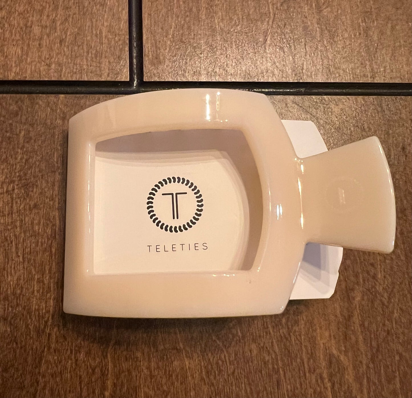 Almond Beige Medium Square Teleties