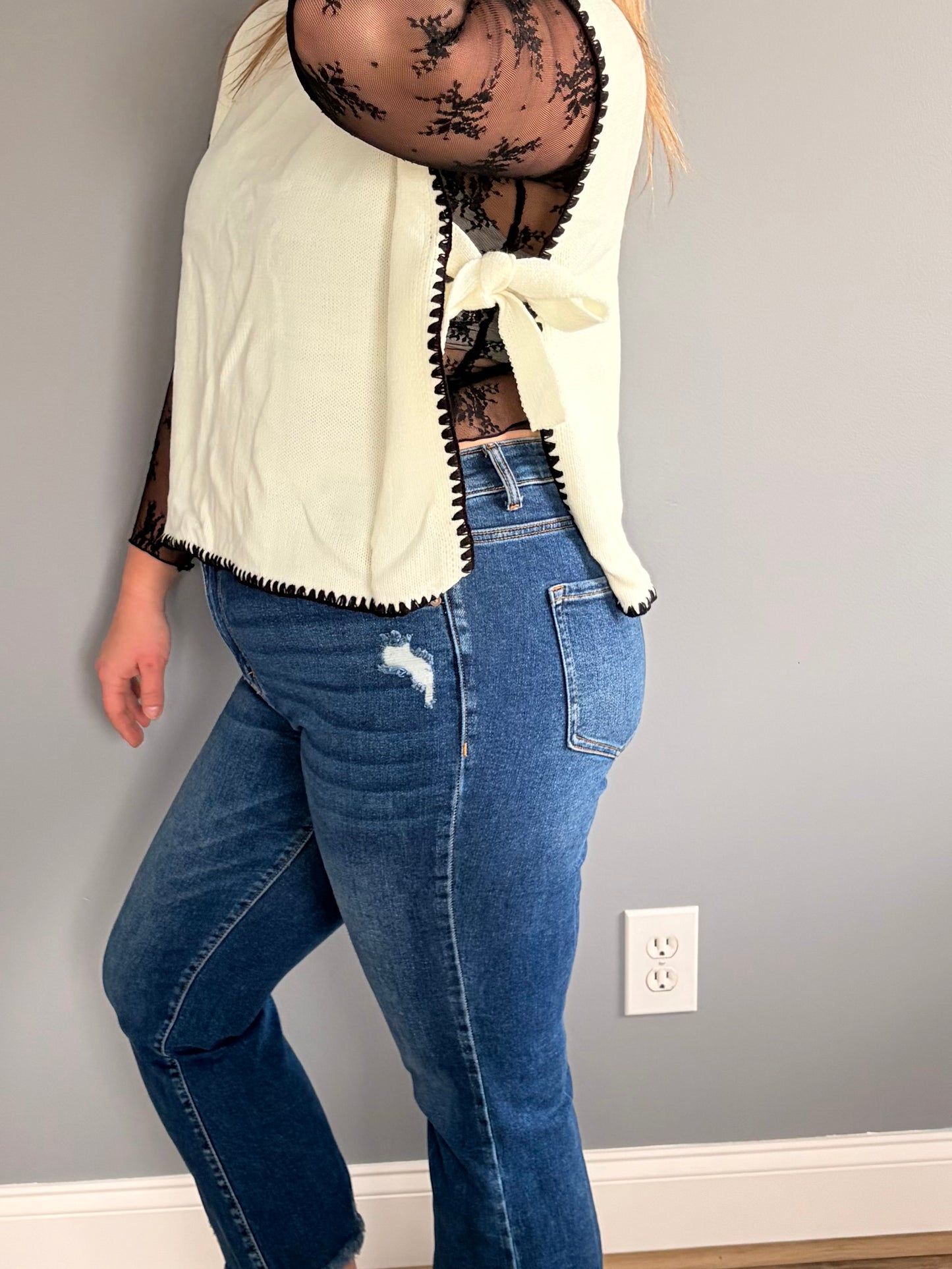 Bowtie Sleeveless Knit Vest